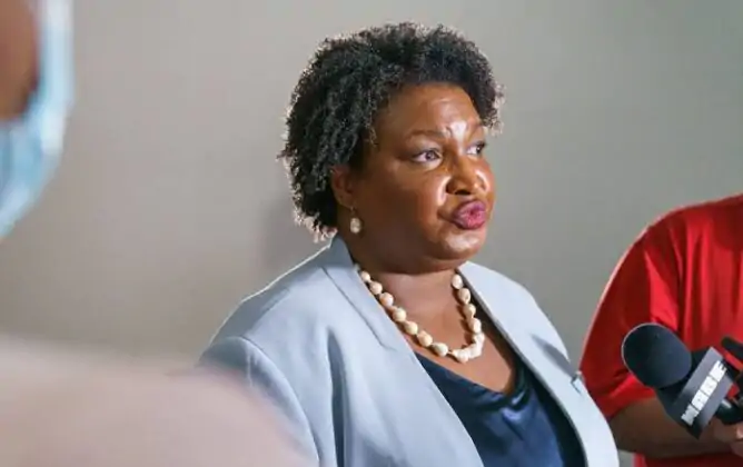 Stacey Abrams Biography: Age, Husband, Net Worth, Parents, Wikipedia ...